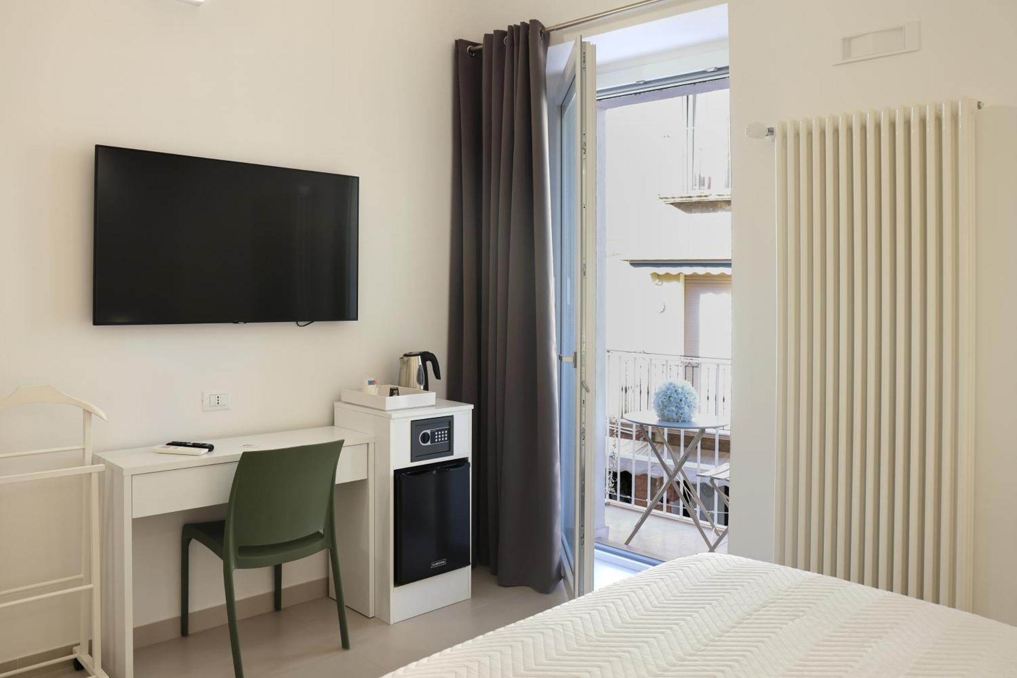 Ruffini Rooms Термоли Экстерьер фото
